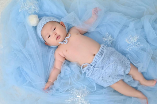 赤峰宝宝流黄鼻涕打喷嚏